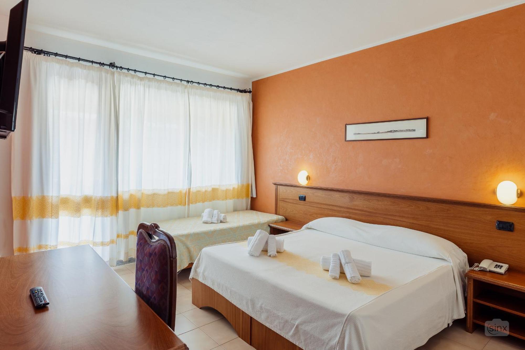 Malaspina Hotel & Resort Bosa Exterior photo