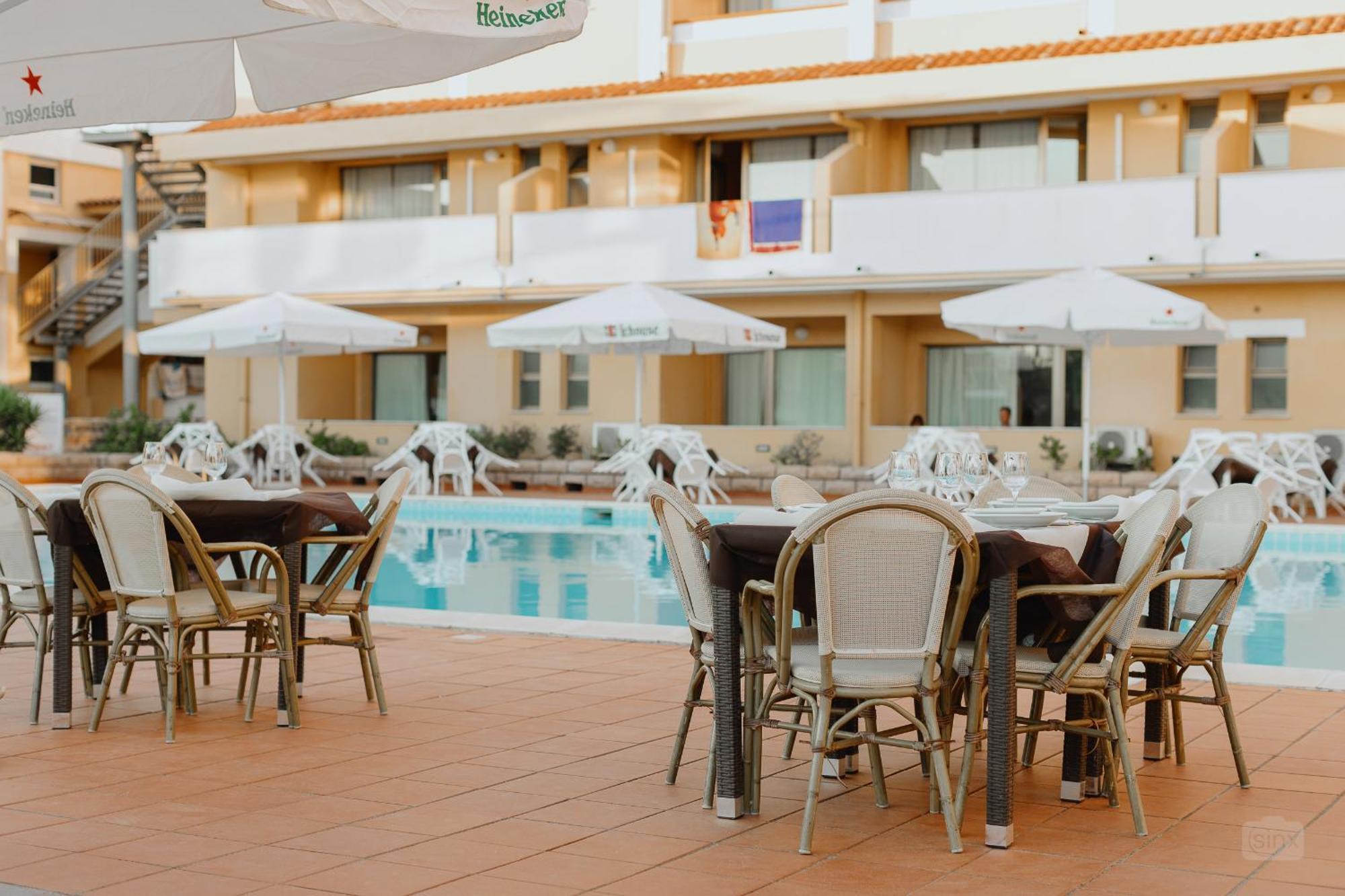 Malaspina Hotel & Resort Bosa Exterior photo